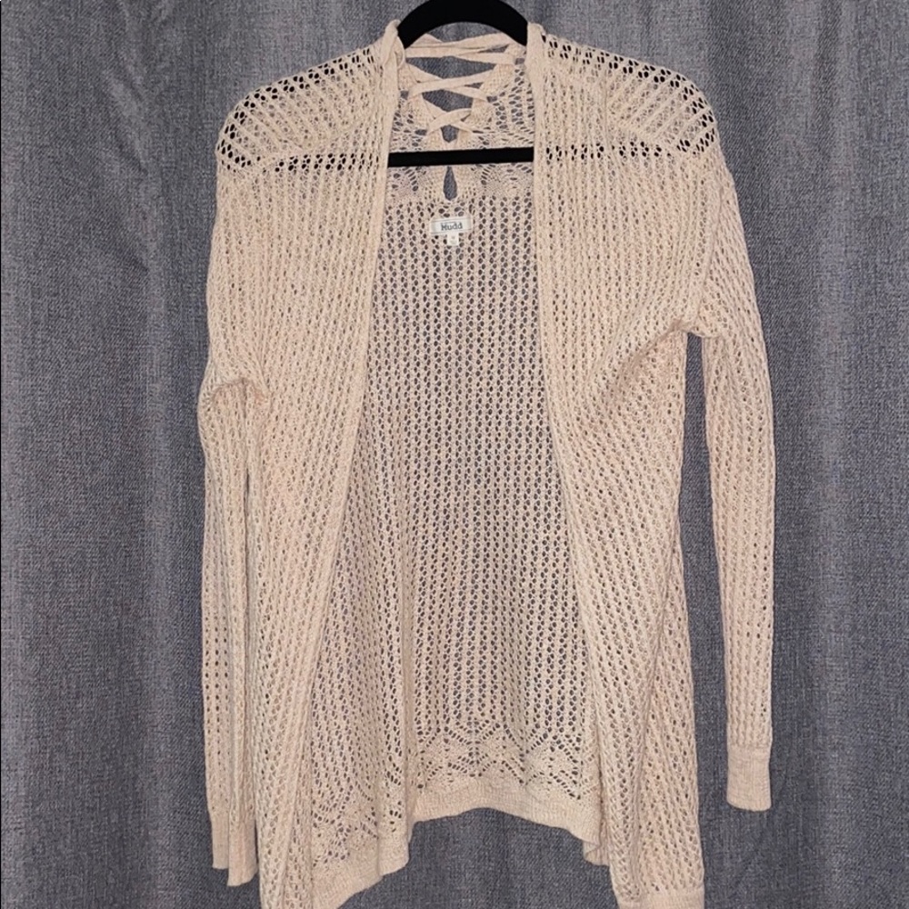 Light weight sweater